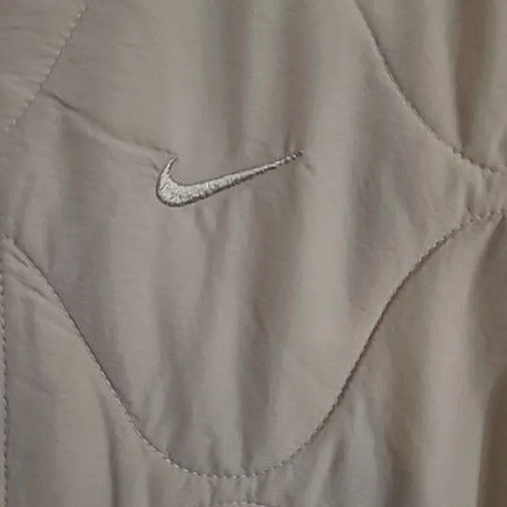 Nike Therma-FIT Military Insulated Men's Size Small Khaki Vest DX0890-247 New